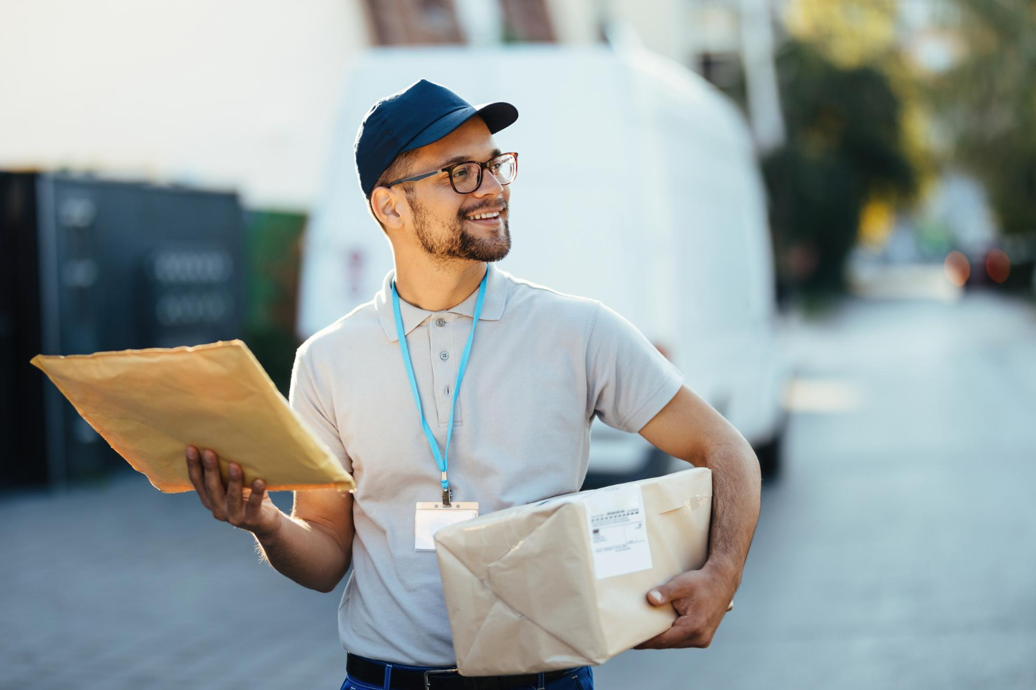 Jak wysłać paczkę DHL?